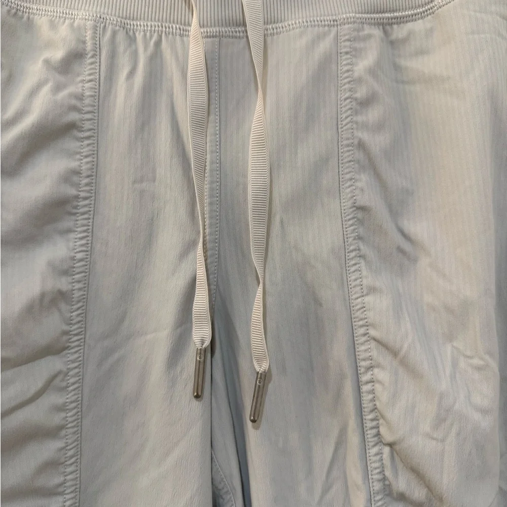 LuLulemon Jogger Pants Gray/White size 6 - Picture 2 of 6